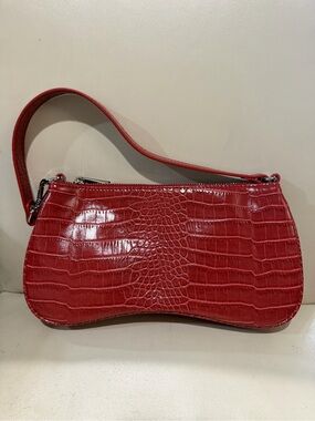 New JW PEI Red Croc-Embossed Shoulder Bag